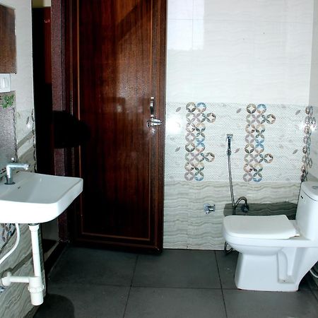 Capital O 82220 Athitya Resort Sikar Exterior foto