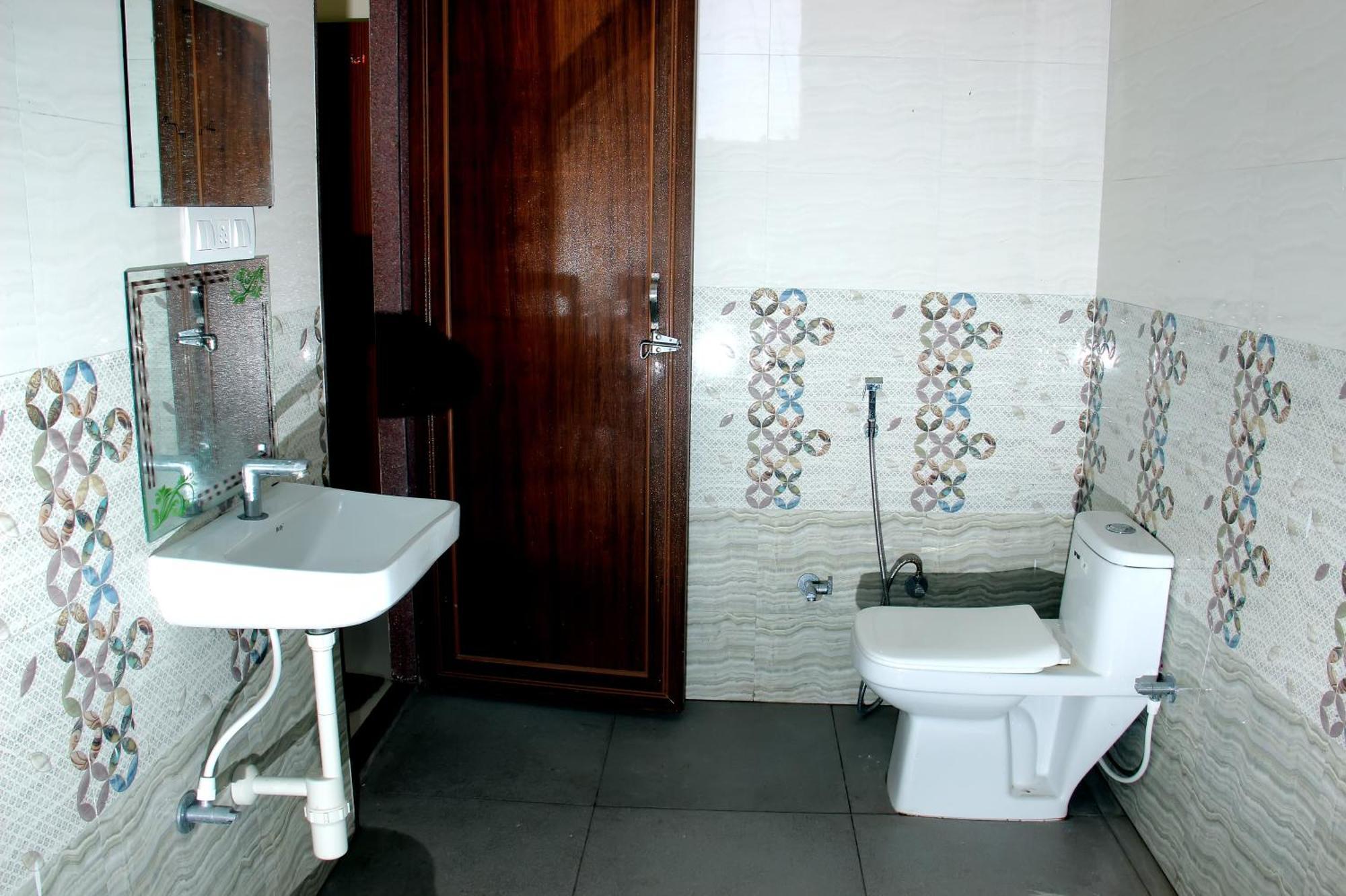 Capital O 82220 Athitya Resort Sikar Exterior foto
