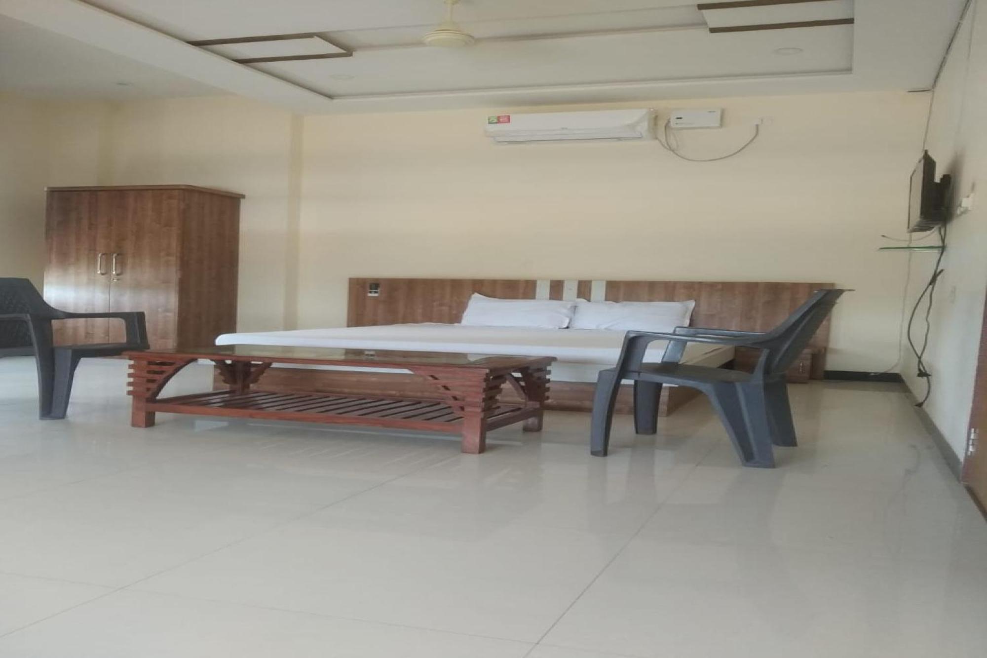 Capital O 82220 Athitya Resort Sikar Exterior foto